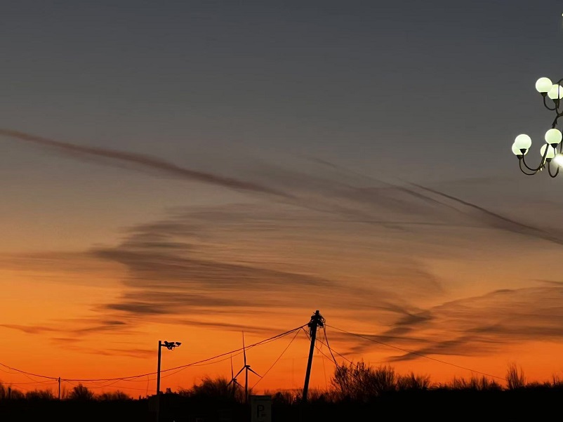 图二 CA88晚霞 智能化治理办公室 张贵轩.jpg